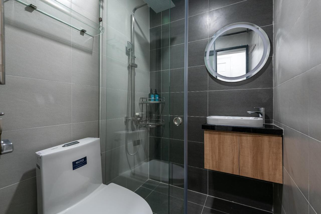 Cozrum Homes - Oriental House ホーチミン市 エクステリア 写真